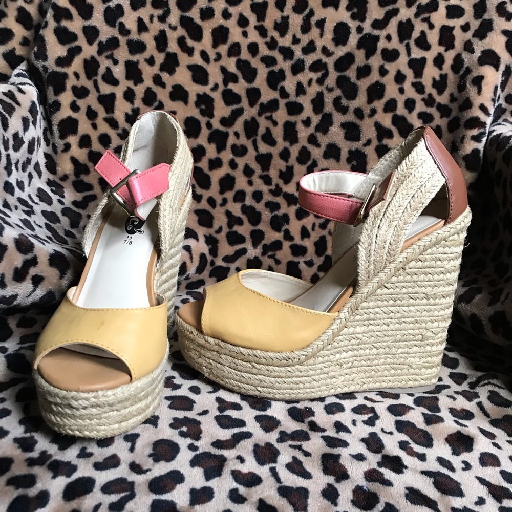 Perfect summer wedges!